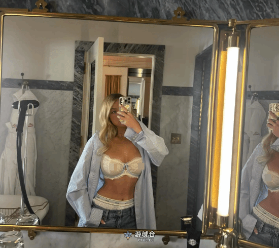 悉尼妹内衣外露！半透明蕾丝若隐若现让人血脉喷张