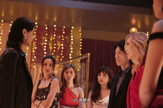 香港成人贺岁片要出导剪版！更多大尺度画面放出